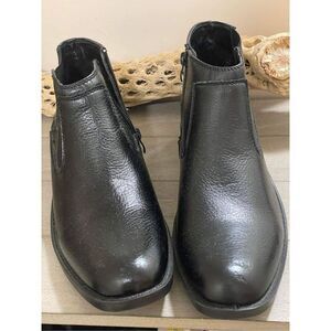 Deer Stags Ankle Boot Size 9